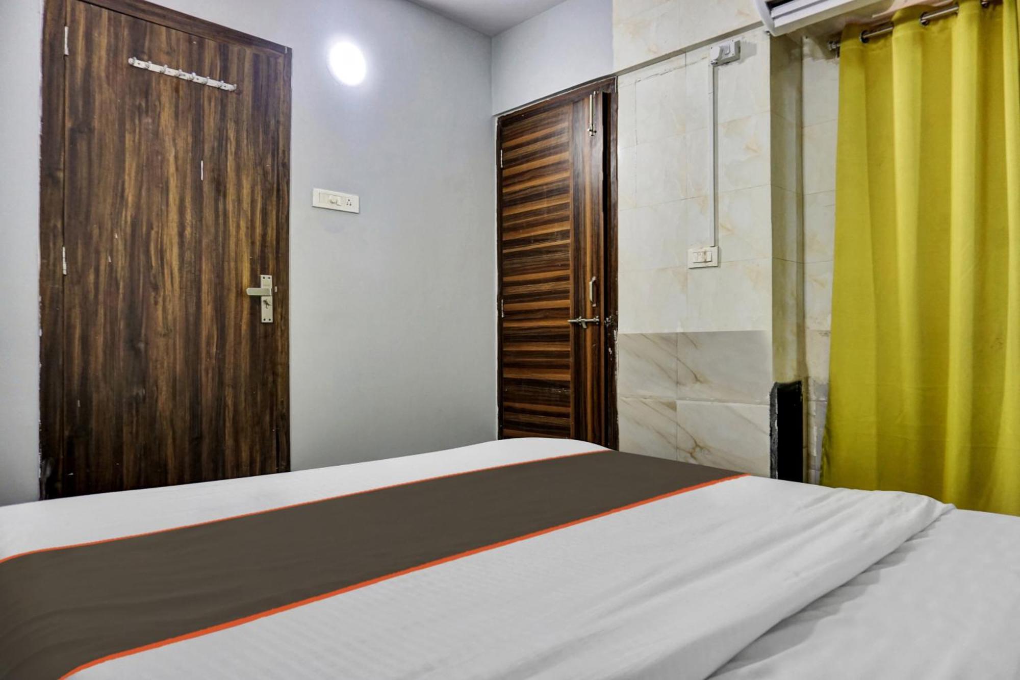 Collection O Baner Executive Stays Pune Exterior foto